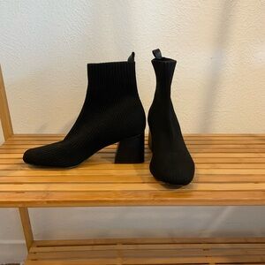 Steve Madden Darma Sock Bootie, Black Size 6.5M